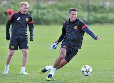 Paul Scholes and Robin van Persie in training this weekend.