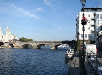 The main bridge over the River Shannon in Athlone (File photo)